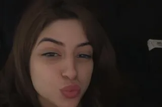 sexy petite islander 🫦 - Image 1