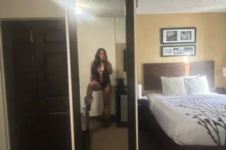 ✨Exotic Ebony Babe Available Now✨ - Image 3