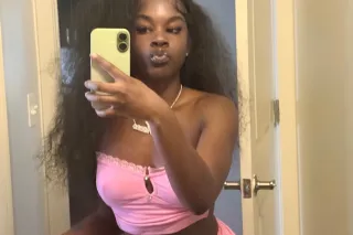 sex me text me 🫦 - Image 2